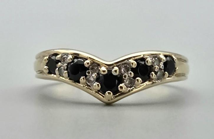 Gouden Vintage ring met edelsteen onyx en diamant. 2025/669., Bijoux, Sacs & Beauté, Bijoux anciens, Bague, Or, Avec pierre précieuse