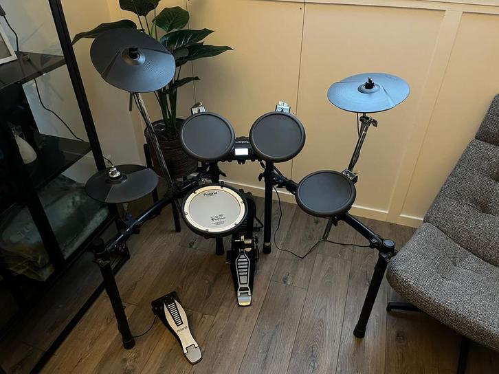 Roland TD4 elektronisch drumstel, Muziek en Instrumenten, Drumstellen en Slagwerk, Zo goed als nieuw, Roland, Elektronisch, Ophalen