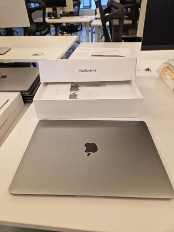 verschillende MacBook Air - bedrijfslaptops te koop beschikbaar voor biedingen