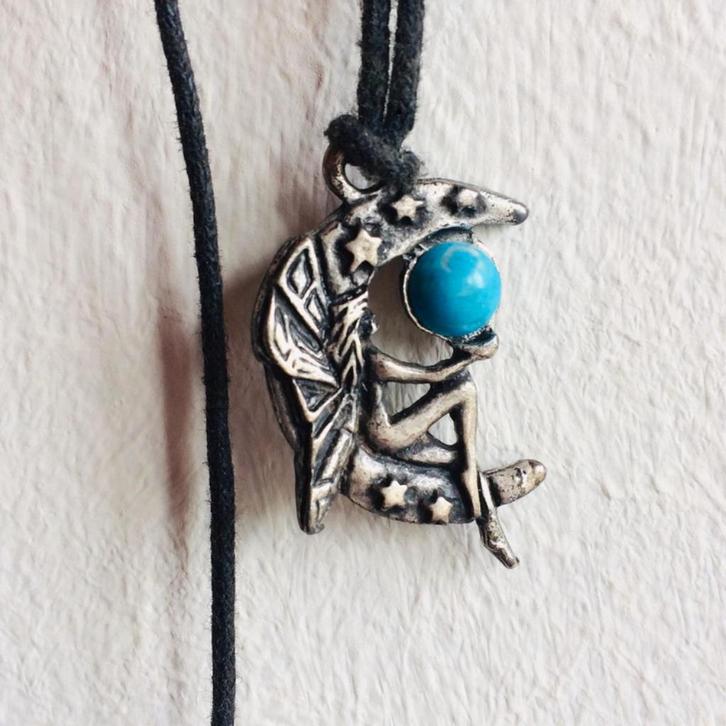 Mooie elfen / maan hanger ketting + blauwe steen, Handtassen en Accessoires, Kettinghangers, Zilver, Zilver, Overige voorstellingen