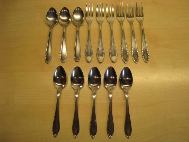 Set van 6 taartvorkjes en 8 koffielepels. In perfekte staat!, Huis en Inrichting, Keuken | Bestek, Ophalen