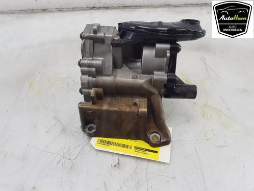 OLIEPOMP BMW X1 (F48) (|70550809|11417624135|7624135|), Auto-onderdelen, Motor en Toebehoren, BMW, Gebruikt