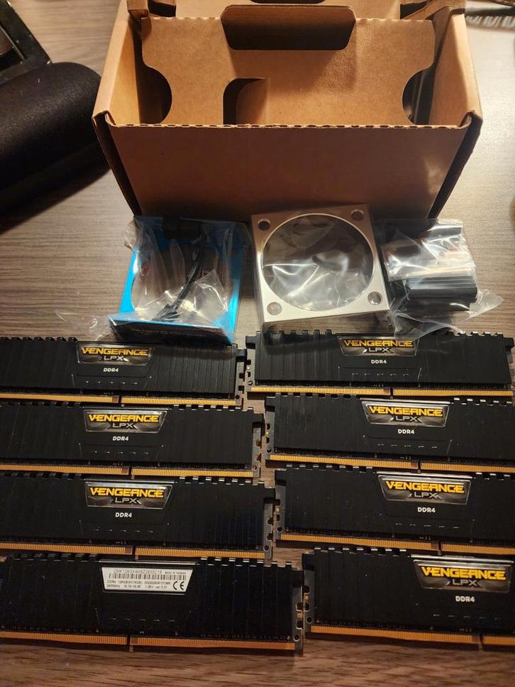 128GB Corsair Vengeance LPX CMK128GX4M8Z2933C16, Informatique & Logiciels, Mémoire RAM, Neuf, Desktop, 128 GB, DDR4, Enlèvement ou Envoi