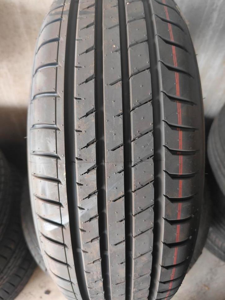 195/65r15 95h nieuwe 70€ per stuk met plaatsen 195/65/r15, Auto-onderdelen, Besturing, Nieuw, Ophalen