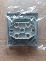 Prise électrique 6 broches 6mm² pour taque de cuisson, Electroménager, Enlèvement ou Envoi, Neuf, À Poser, Électrique