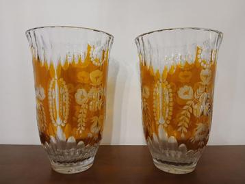 Boheemse vazen beschikbaar voor biedingen