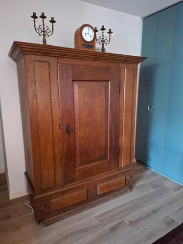 Oude houten kast – servies- of hangkast – met verlichting, Enlèvement