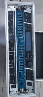 Flith case avec equalizer,reverbe et bass pro, Ophalen, Zo goed als nieuw