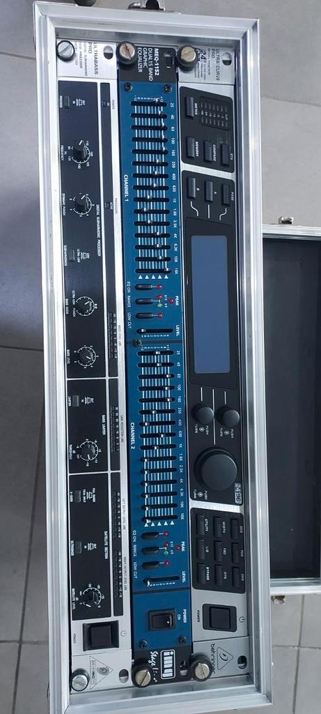 Flith case avec equalizer,reverbe et bass pro, Muziek en Instrumenten, Mengpanelen, Zo goed als nieuw, Ophalen