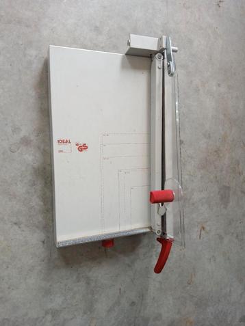 Papiersnijmachine ideal 1058, Enlèvement, Utilisé