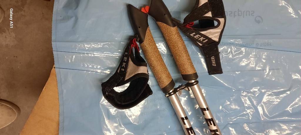 Bâtons de marche nordique TETANIUM neufs, Sports & Fitness, Alpinisme & Randonnée, Neuf, Bâton de marche, Enlèvement