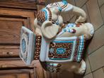 Antieke keramische brokante olifant plantstander wit- beige, Antiek en Kunst, Ophalen