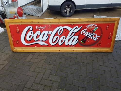 2 x grote houten reclame lijst met sticker van Coca Cola😎, Collections, Marques & Objets publicitaires, Utilisé, Panneau publicitaire