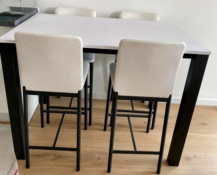 Moderne bartafel met 4 barkrukken, Huis en Inrichting, Tafels | Statafels, Zo goed als nieuw, Ophalen