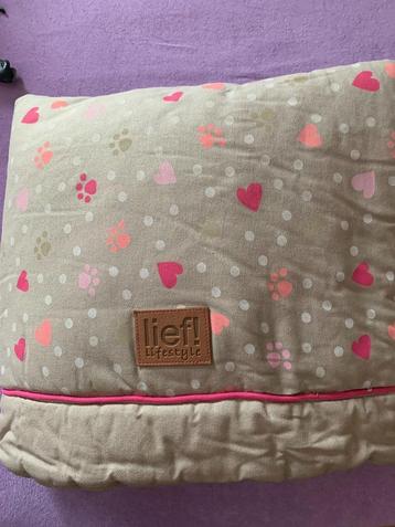 LIEF benchkussen beschikbaar voor biedingen