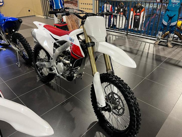 Yamaha YZ250F 70th anniversary, Motos, Motos | Yamaha, Entreprise, Moto de cross, Enlèvement