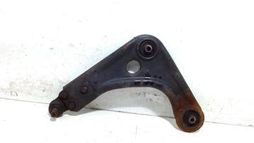 BRAS DE SUSPENSION AVANT GAUCHE Ford Ka I (3S513051BA) disponible aux enchères