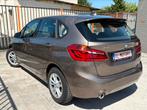 BMW 216Da BOÎTE AUTOMATIQUE 2018 PRÊTE À IMMATRICULÉ CARPASS, Auto's, BMW, Automaat, Electronic Stability Program (ESP), Beige