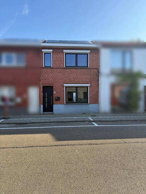 energiezuinige woning met hoogstaande afwerking in Hasselt., Immo, Huizen en Appartementen te koop, Hasselt, tot 200 m², Tussenwoning