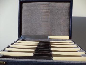 12 JERNBOLAGET ESKILSTUNA SWEDEN knives messen koffer écrin  beschikbaar voor biedingen
