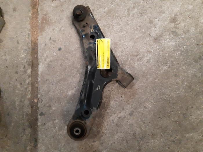 Draagarm links-voor van een Suzuki Alto, Auto-onderdelen, Ophanging en Onderstel, Suzuki, Gebruikt, 3 maanden garantie, Ophalen of Verzenden