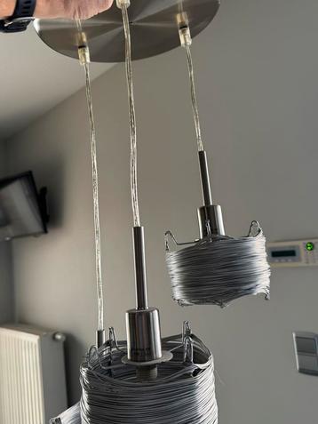 Hanglamp van 3 lampen (rvs) en 2 muurlampen beschikbaar voor biedingen