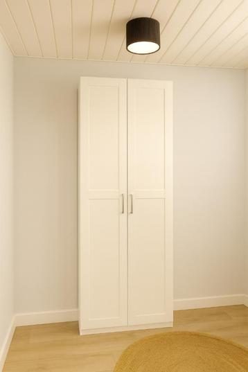 Witte Ikea Kast met Deuren & Planken🔥207 × 100 × 60 cm🔥 beschikbaar voor biedingen