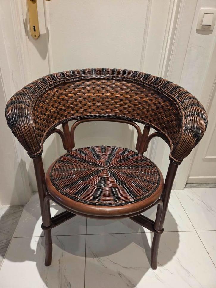 Prachtige vintage gevlochten fauteuil, Huis en Inrichting, Barkrukken, Hout, Ophalen
