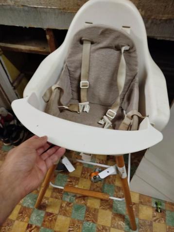 Childwood eetstoel beschikbaar voor biedingen