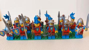 Lot Lego chevaliers - extra figurines set château 10305 