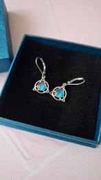 Boucles d'oreilles à nœud celtique, Bijoux, Sacs & Beauté, Neuf, Enlèvement ou Envoi, Autres couleurs, Argent