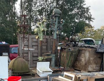 Antieke boorkolom werkbank tafelpoten beschikbaar voor biedingen
