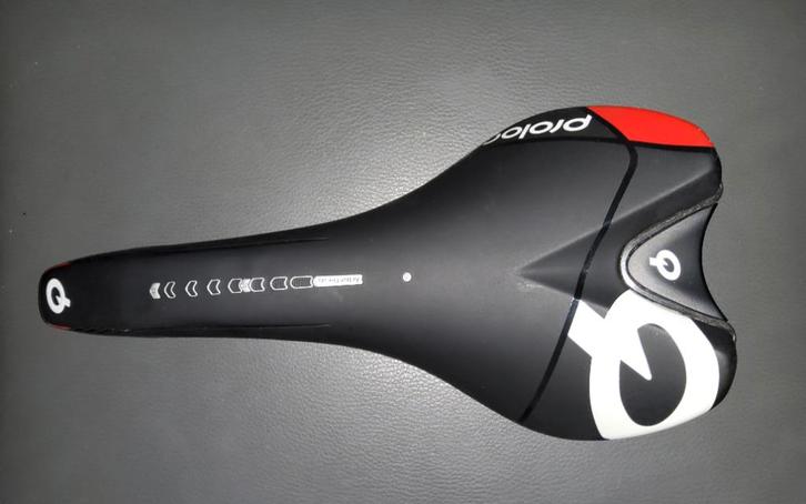 Allerlei fietsmateriaal (zadels - stuurpennen - pedalen...), Fietsen en Brommers, Fietsonderdelen, Ophalen