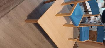 Kindertafel crèche onthaalmoeder beschikbaar voor biedingen
