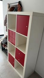 IKEA kallax wit met rode schuiven/kastdeuren, Maison & Meubles, Armoires | Armoires murales, Enlèvement, Utilisé