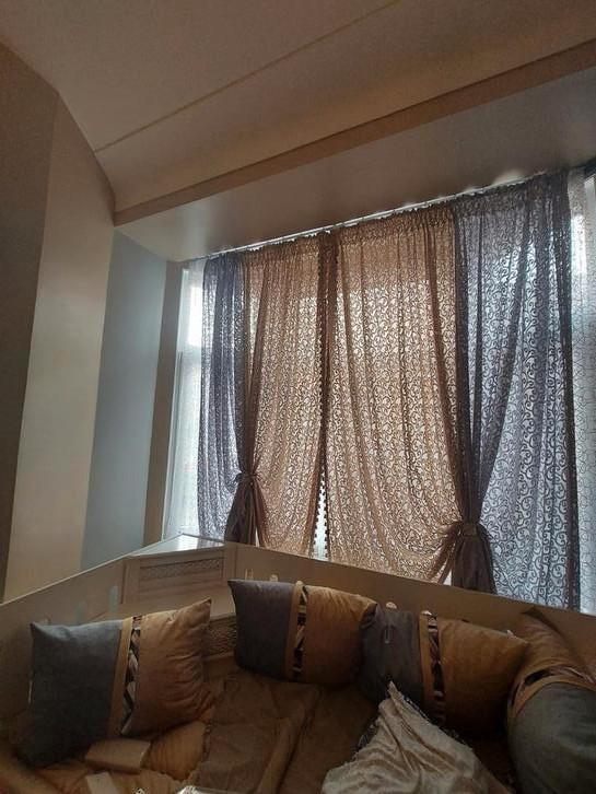 Beige grijze gordijnen voor dieven in de woonkamer, Huis en Inrichting, Stoffering | Gordijnen en Lamellen, Nieuw, Beige, Grijs