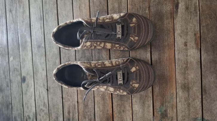 Baskets DIOR taille 36 + Chaussures femme, Vêtements | Femmes, Chaussures, Porté, Chaussures à haut talons, Autres couleurs, Enlèvement