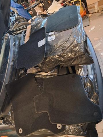 Vw golf 7 nieuwe originele mattenset beschikbaar voor biedingen