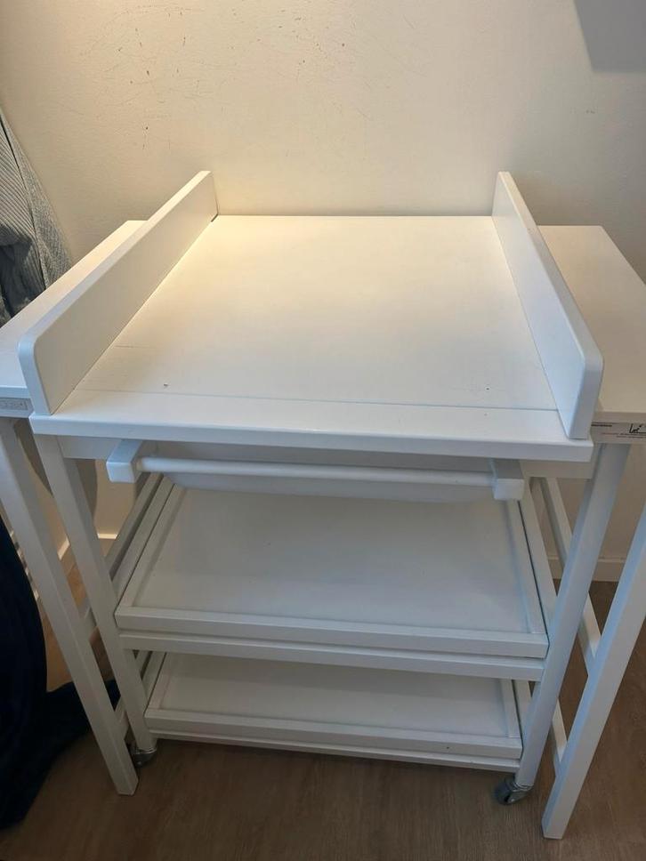 Verzorgingstafel met bad, Kinderen en Baby's, Kinderkamer | Commodes en Kasten, Ophalen