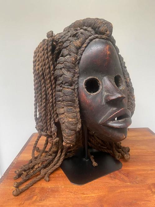 Masque africain sur socle, Antiquités & Art, Art | Art non-occidental, Enlèvement ou Envoi