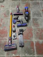 Dyson v8 met accessoires + verwisselbare batterij, Electroménager, Aspirateurs, Aspirateur, Réservoir, Enlèvement, Utilisé