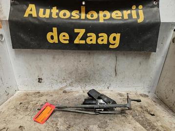 Ruitenwismotor + Mechaniek van een Alfa Romeo 156 beschikbaar voor biedingen
