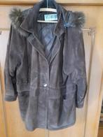 Daim winterjas, Kleding | Dames, Jassen | Winter, Bruin, Maat 42/44 (L), Zo goed als nieuw, Ophalen