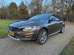 Volvo V60 Cross Country D4 Polar+ (Nederlands kenteken), Auto's, Volvo, 1800 kg, 4 cilinders, 1969 cc, Leder en Stof