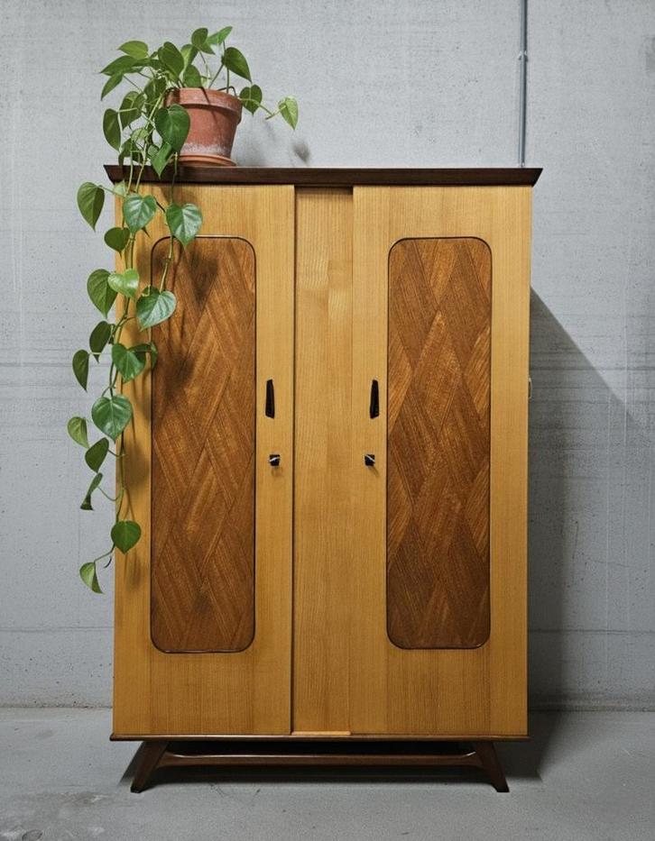 Vintage Mid-century kledingkast Jaren 60 Retro linnenkast, Huis en Inrichting, Kasten | Dressoirs, Zo goed als nieuw, 100 tot 150 cm