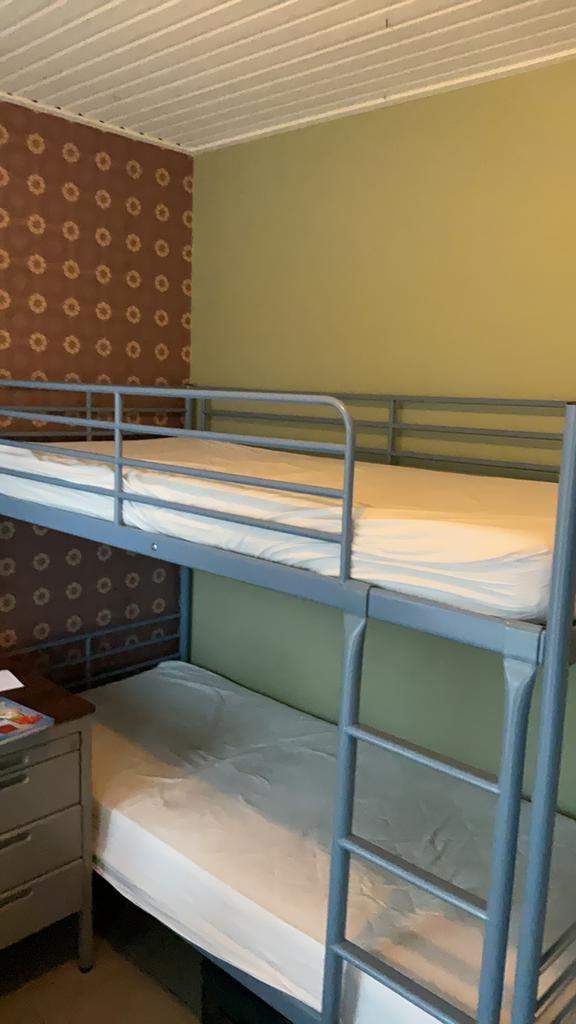 Metalen stapelbed, Huis en Inrichting, Slaapkamer | Stapelbedden en Hoogslapers, Zo goed als nieuw, Stapelbed, Ophalen