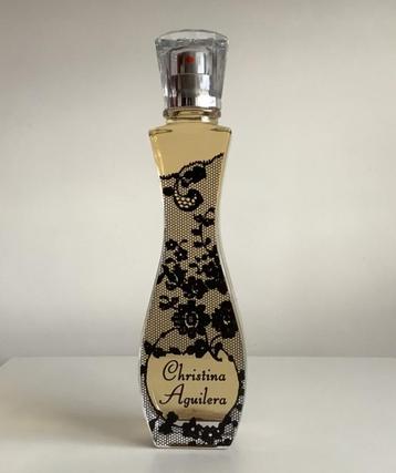 Géant etalage parfumfles van Christina Aguilera beschikbaar voor biedingen