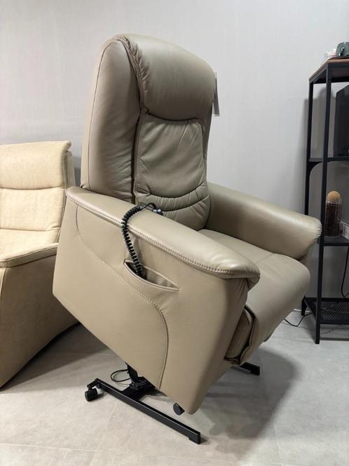 Elektrische relaxzetel Hukla met lift GRATIS LEVERING!, Huis en Inrichting, Fauteuils, Zo goed als nieuw, Leer, 50 tot 75 cm, 75 tot 100 cm