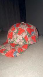 Aardbei gucci pet, Ophalen, Zo goed als nieuw, Gucci, Pet