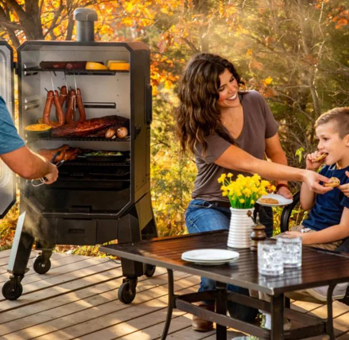 Pellet smoker automatisch Pitboss V4P wifi, Tuin en Terras, Houtskoolbarbecues, Zo goed als nieuw, Ophalen